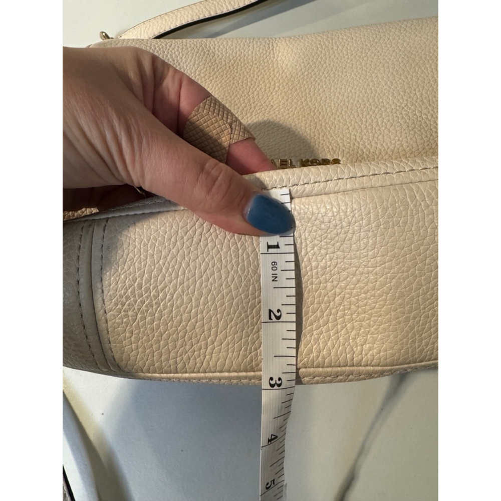Michael Kors Bedford Medium Tassle Convertible Offwhite Shoulder Leather Bag - Picture 13 of 14